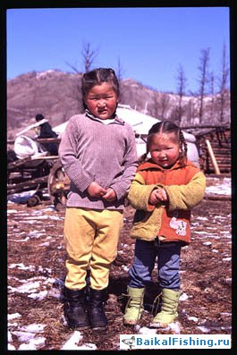 Монгольские девочки